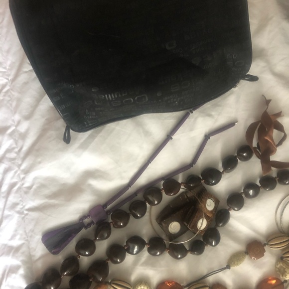 Necklaces and bracelets - Picture 7 of 8